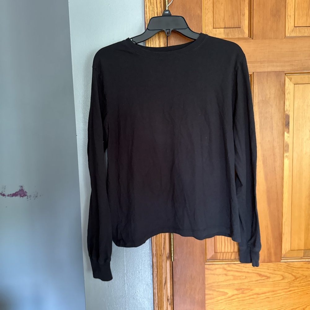 Shirts - Picture 2 of 7